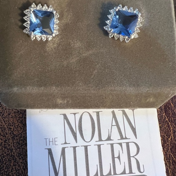 Nolan Miller Vintage Blue Square Stud Earrings - Picture 10 of 10